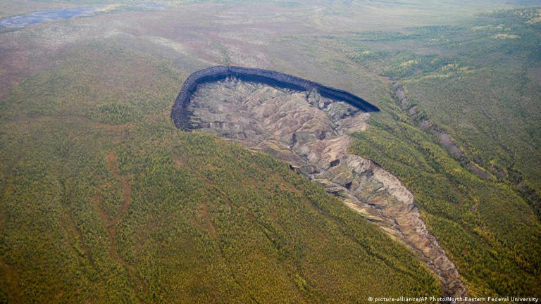 La Puerta del infierno en Siberia está creciendo