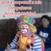 Presentó su examen de Derecho Penal vestido de payasito