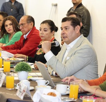 Armenta integra la coordinación central de su equipo de transición
