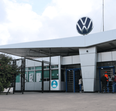 Volkswagen recorta un turno en su planta de Puebla